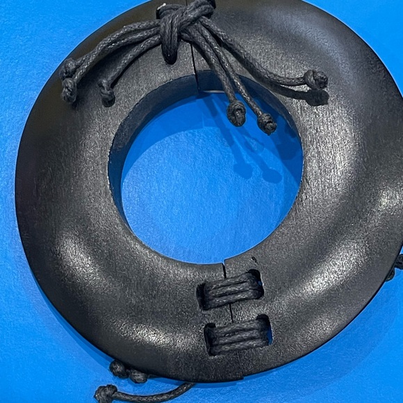 Unique wood black bracelet - Picture 3 of 4